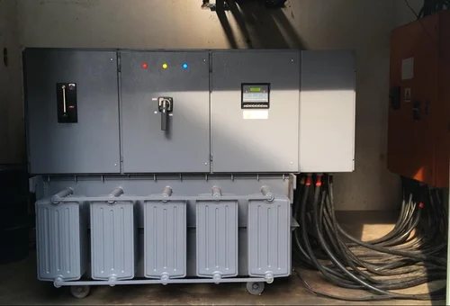 Three-Phase Servo Stabilizer with Oil-Cooled Transformer